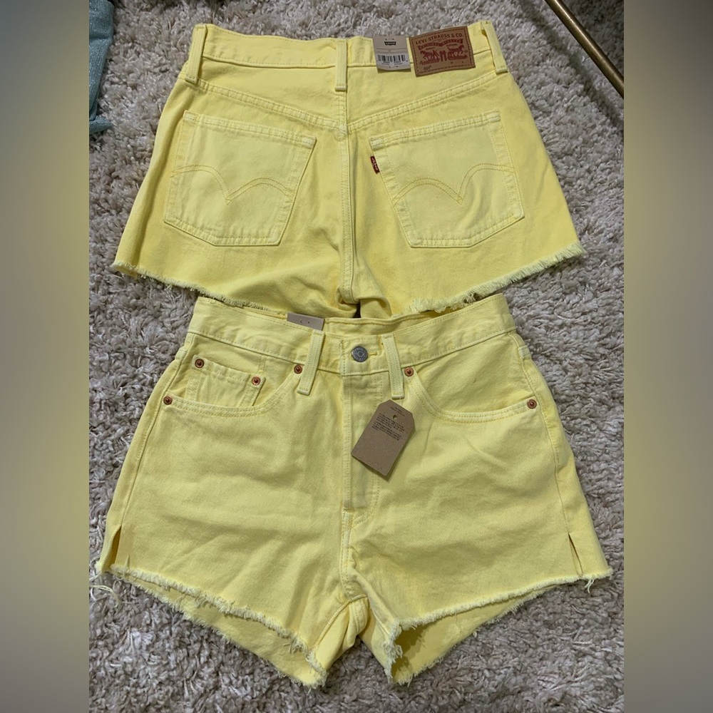 Levi’s 501 denim cutoff shorts size 26 summer yellow